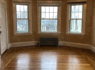 164 9th St, Providence, RI 02906