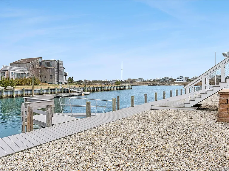 176 Beach Ln — Photo 26