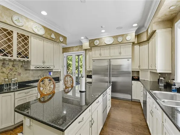 2069 Munden Point Rd, Virginia Beach, VA 23457