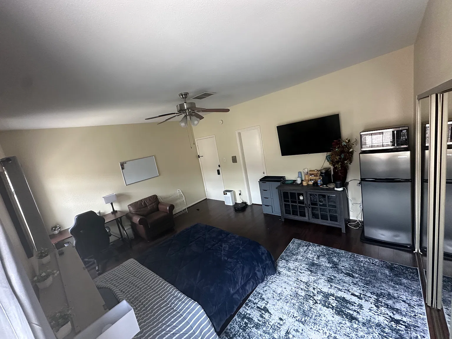 2 bed, 2.5 bath, 1600 sqft, $1,000 — Photo 3