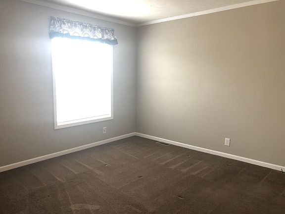 3rd image of 59593 Susan Ln E