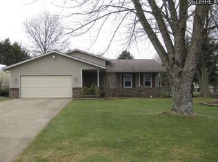 11112 Titus Ave NW, Uniontown, OH 44685