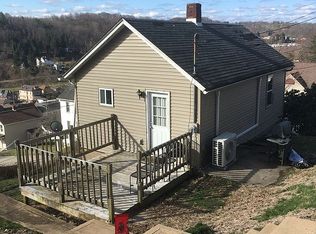 612 N Penn St, Penn, PA 15675