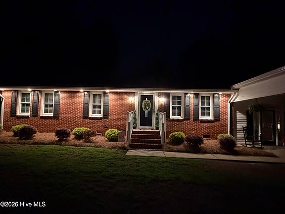 4th image of 1585 Eastwood Drive