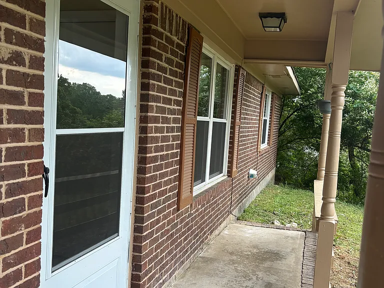 5043 Shoals Ln — Photo 2