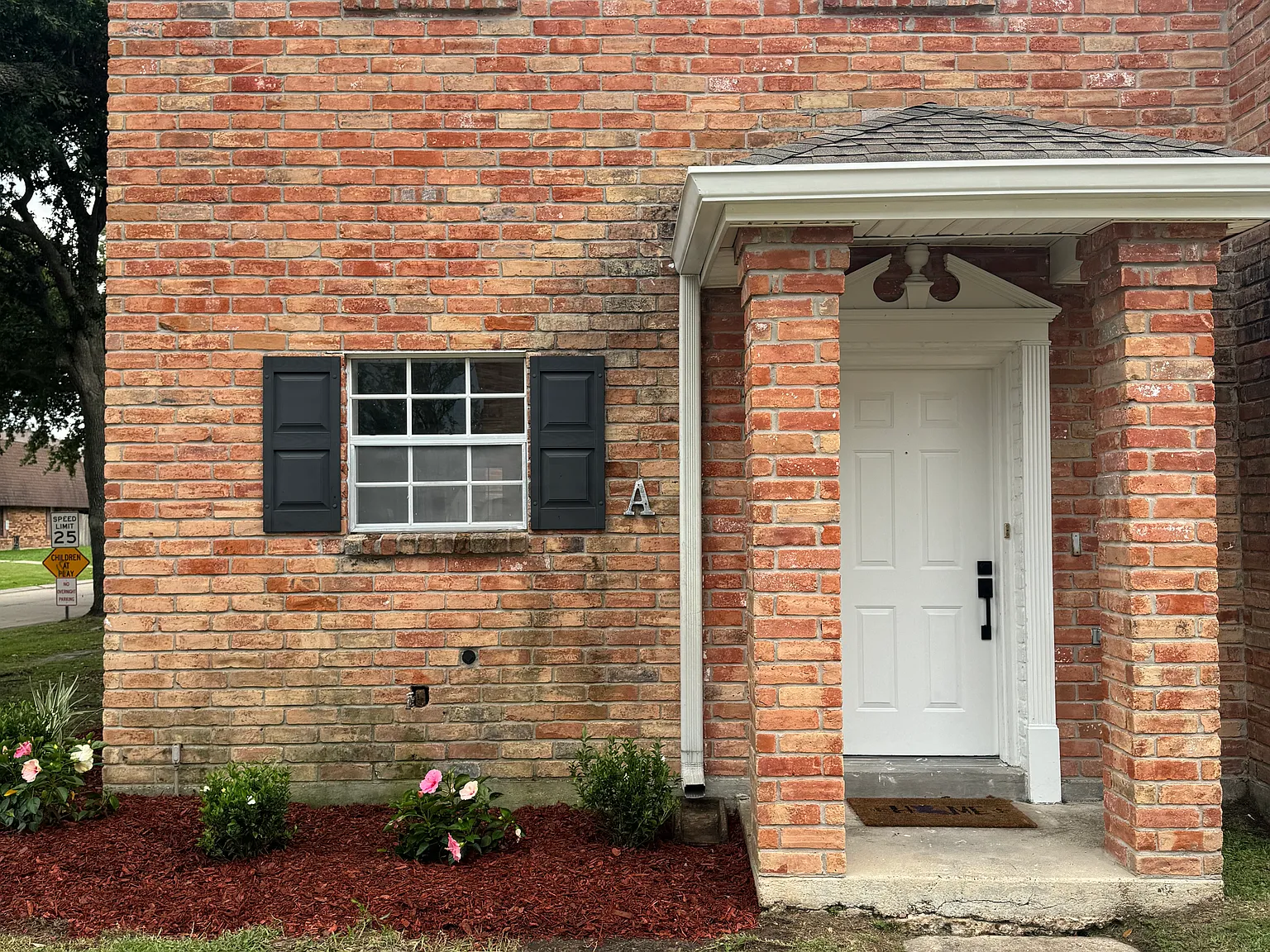 2 bed, 1.5 bath, 1150 sqft, $1,500 — Photo 3
