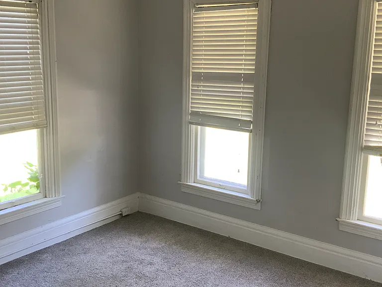 1049 N C St #1 — Photo 8