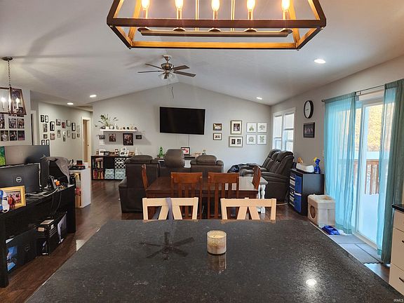 3rd image of 44 Sherwood Ln