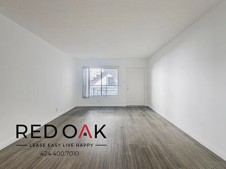 6066 Franklin Ave #6 — Photo 1