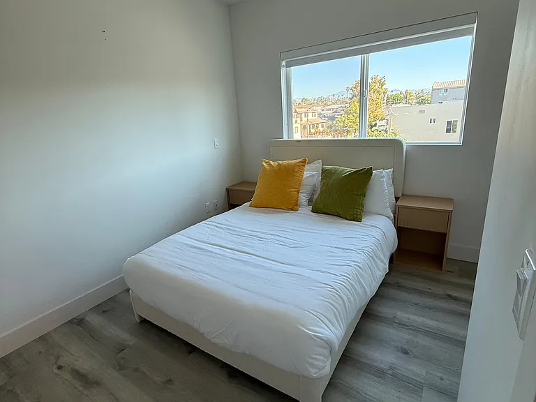 222 N Coronado St #222 — Photo 14