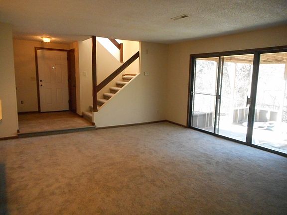 4th image of 8321 Woodson Dr