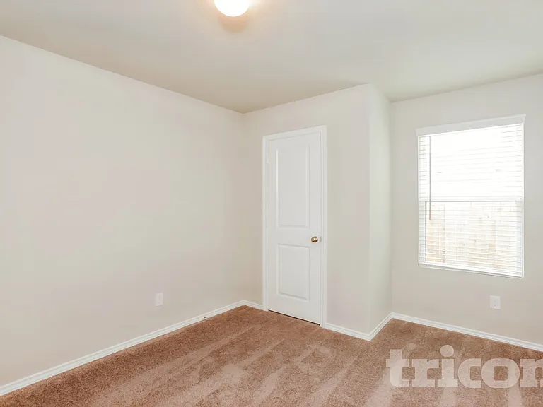 8518 Amistad Cv — Photo 8