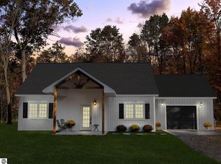 8072 W Blue Rd, Lake City, MI 49651