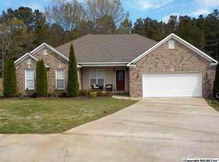800 Anna Cir, Hartselle, AL 35640