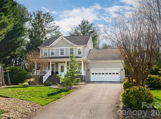 305 Woodview Ct, Fletcher, NC 28732