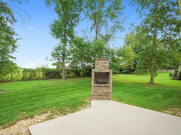 5th image of 432 Foster Dr