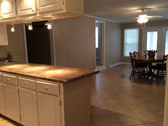 3rd image of 1411 Durst Ave E