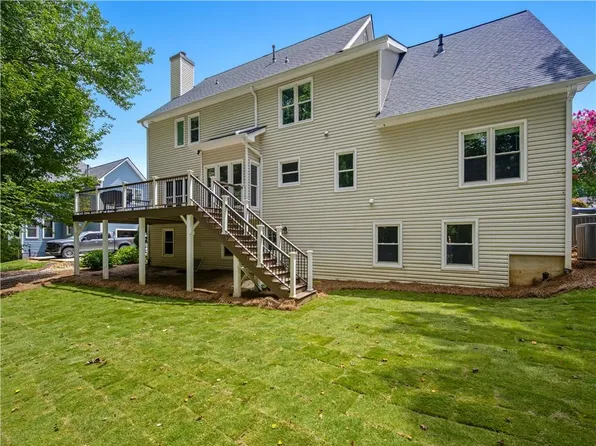 865 Devenish Ln, Roswell, GA 30075