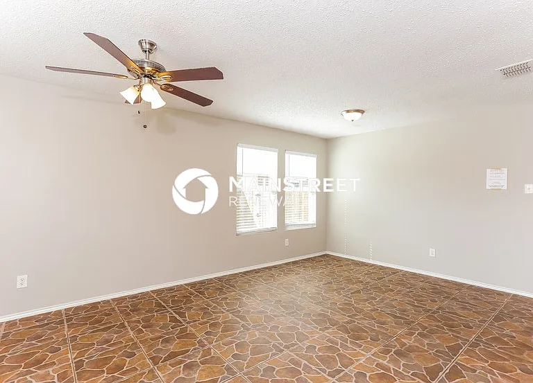 3011 Clemente Dr — Photo 8
