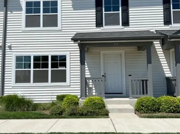 213 S Llanos St, Cortland, IL 60112