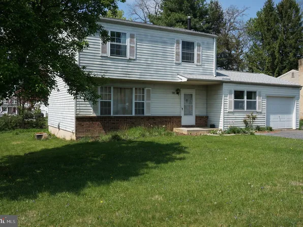 783 Blue Jay Rd, Harrisburg, PA 17111