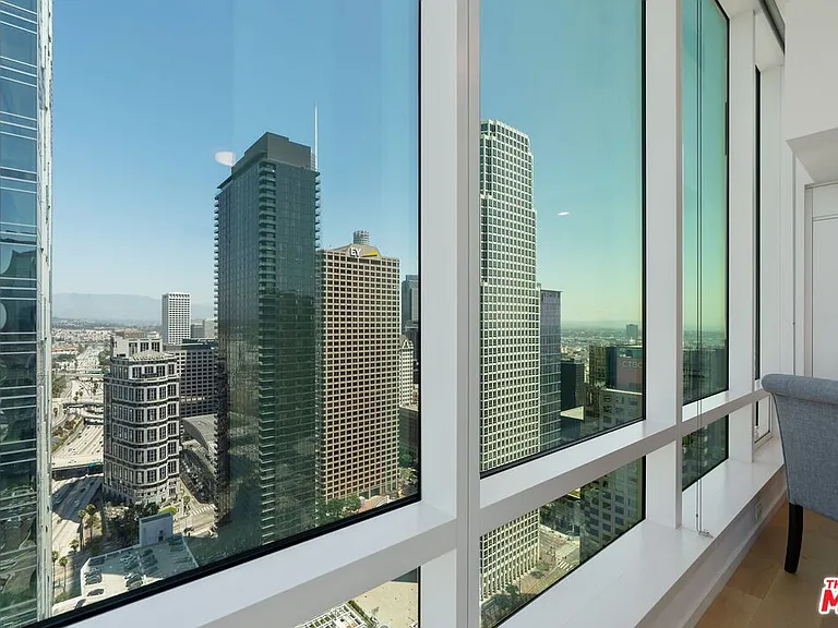 877 Francisco St #4202 — Photo 11
