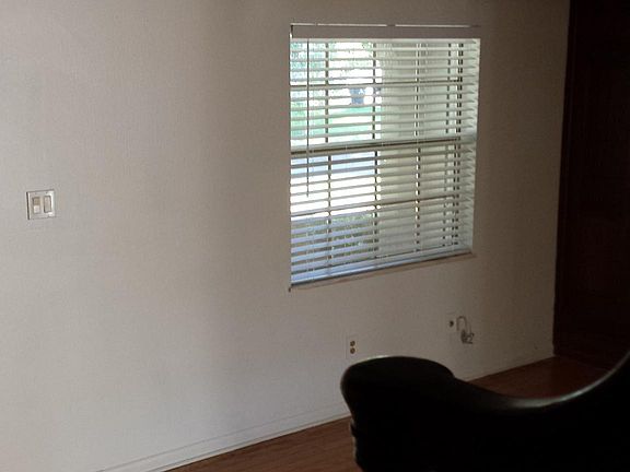 4th image of 3207 Eagle Blvd APT E