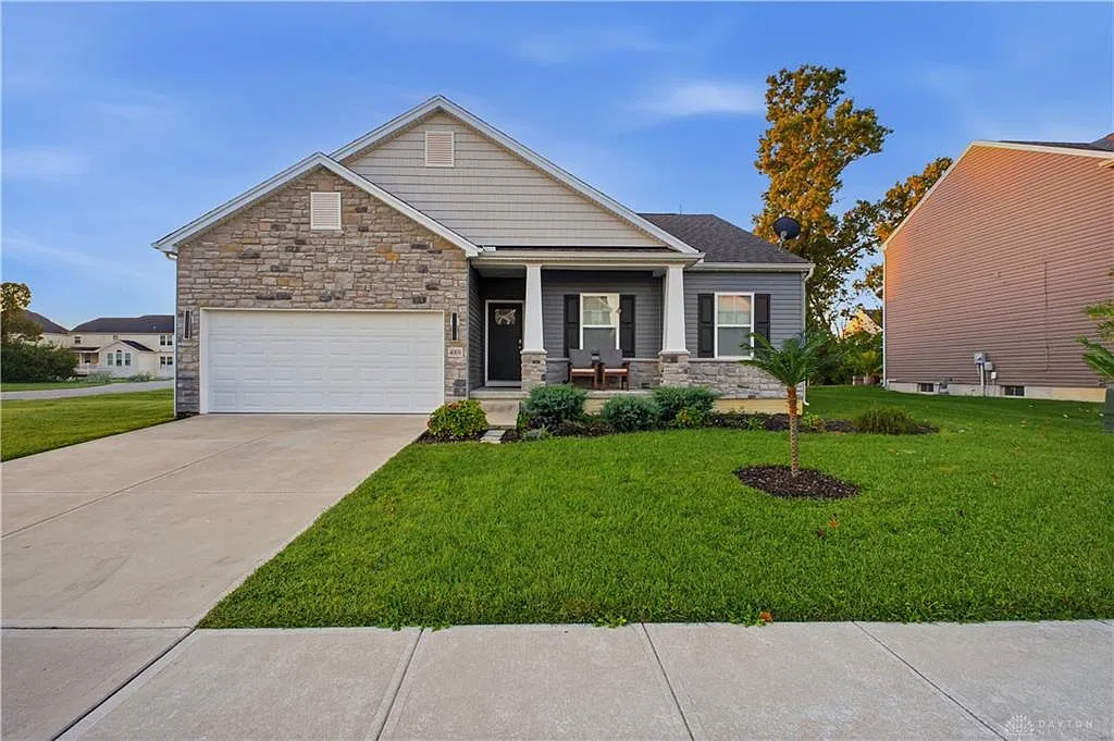 3 bed, 2.0 bath, 1790 sqft, $2,500 — Photo 1