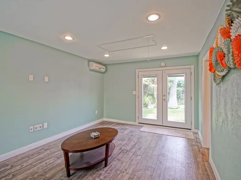 2404 Sebald Ave — Photo 46