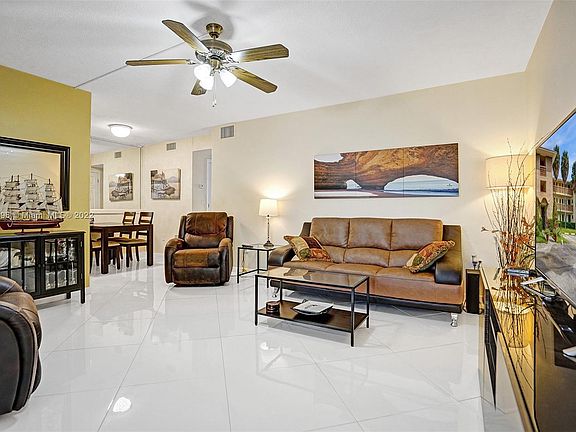2nd image of 17050 NE 14th Ave APT 204