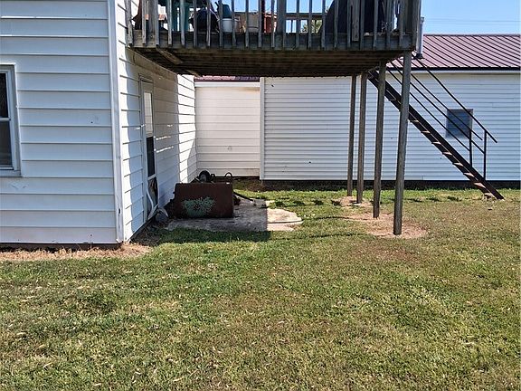 3rd image of 301 Sycamore Ave