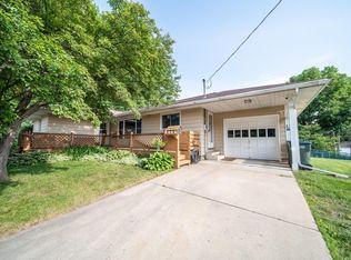 812 16th St NE, Rochester, MN 55906