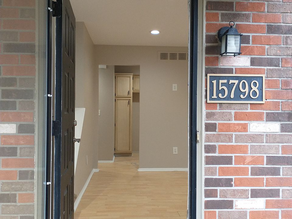 1st image of 15798 Cambridge Dr