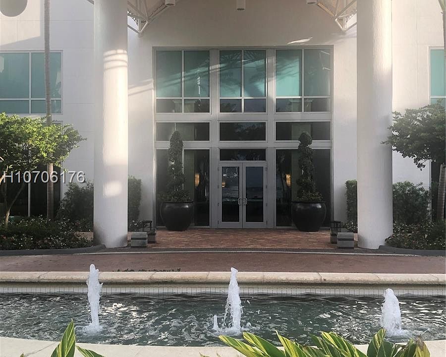 1st image of 7900 Harbor Island Dr APT 509
