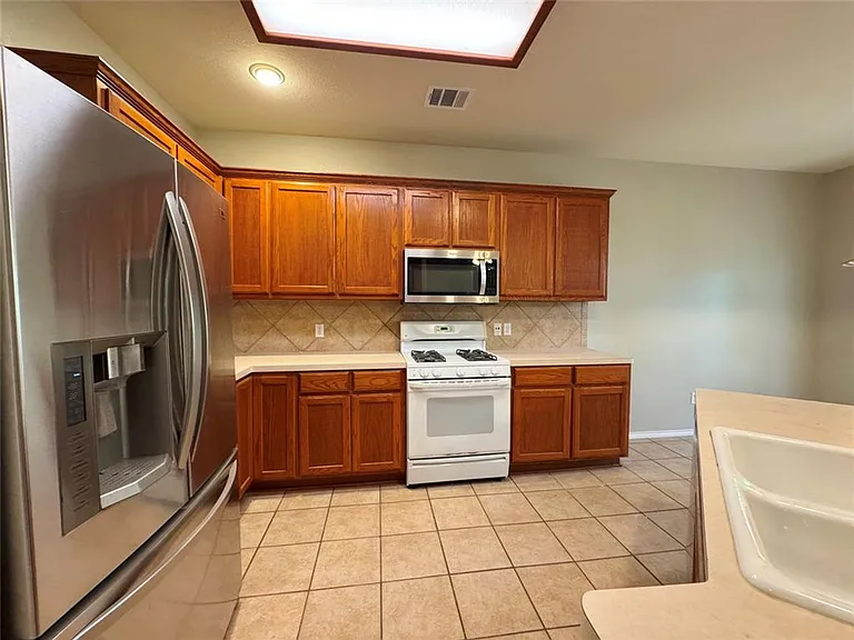 2311 Portwood Bend Cv — Photo 14