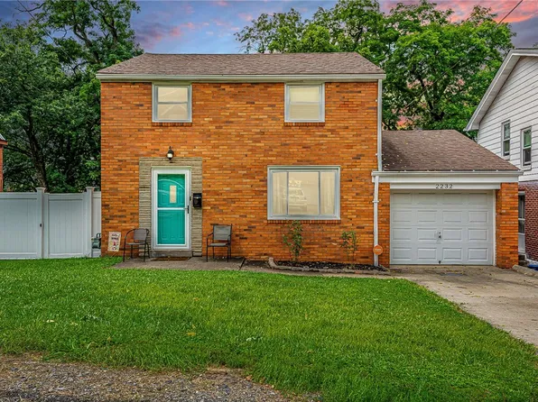 2232 Yale Dr, Pittsburgh, PA 15210