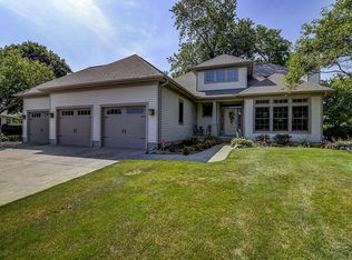 2812 Hastings Rd, Chatham, IL 62629