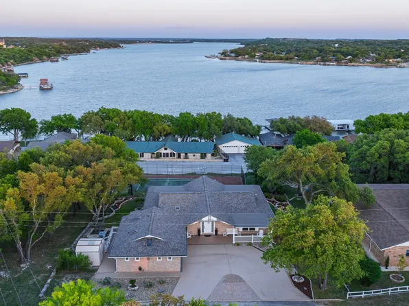 9014 Mesa View Rd, Brownwood, TX 76801