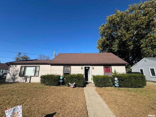 1050 14th Ave S, Clinton, IA 52732