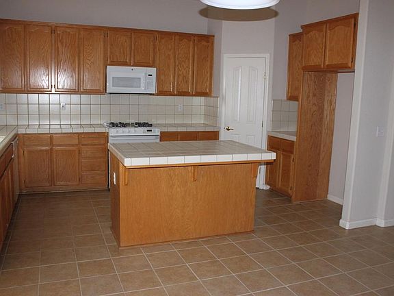 4th image of 10250 Creek Trail Cir