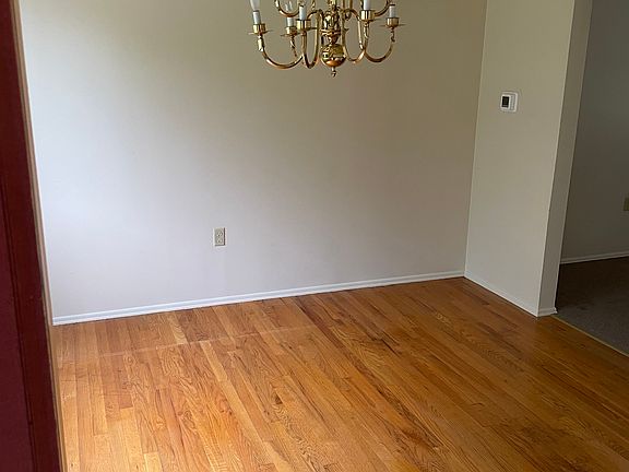 4th image of 8231 Elaine Dr
