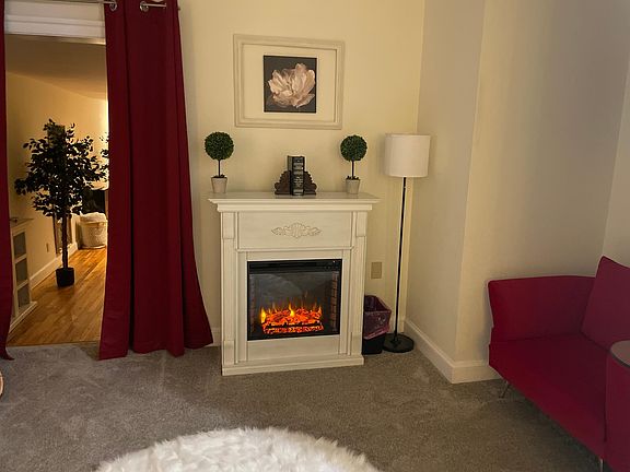3rd image of 10357 Warwick Blvd #B