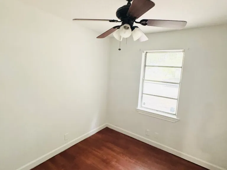 2129 Diane Dr — Photo 10