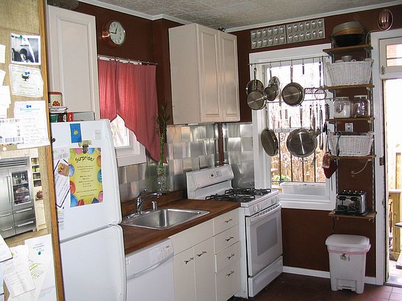 GALLEY KITCHEN