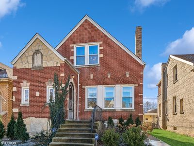5945 W Cornelia Ave, Chicago, IL, 60634