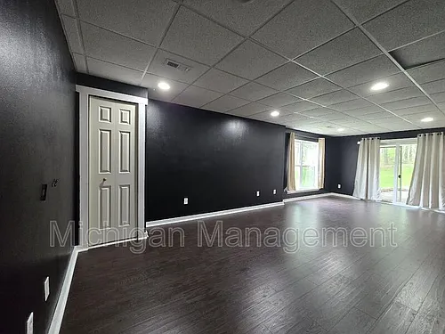 684 Glenlivet St Photo 1