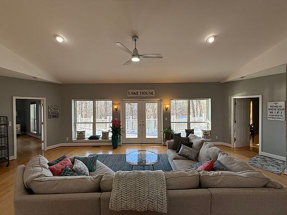 2nd image of 55 Weatherwood Pl