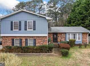 607 Cascade Dr SW, Lilburn, GA 30047
