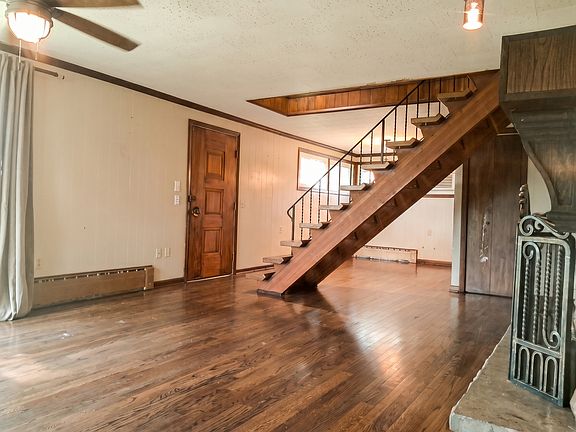 4th image of 10661 W La Porte Rd