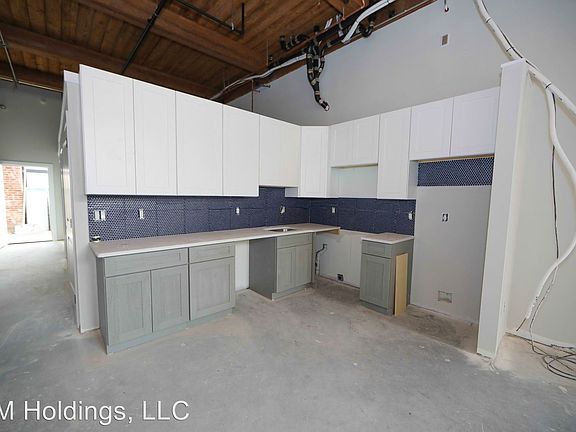 3rd image of 1825 E Atlantic St #101